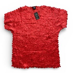 NWT Women’s Magic Scarf Petals Red Top